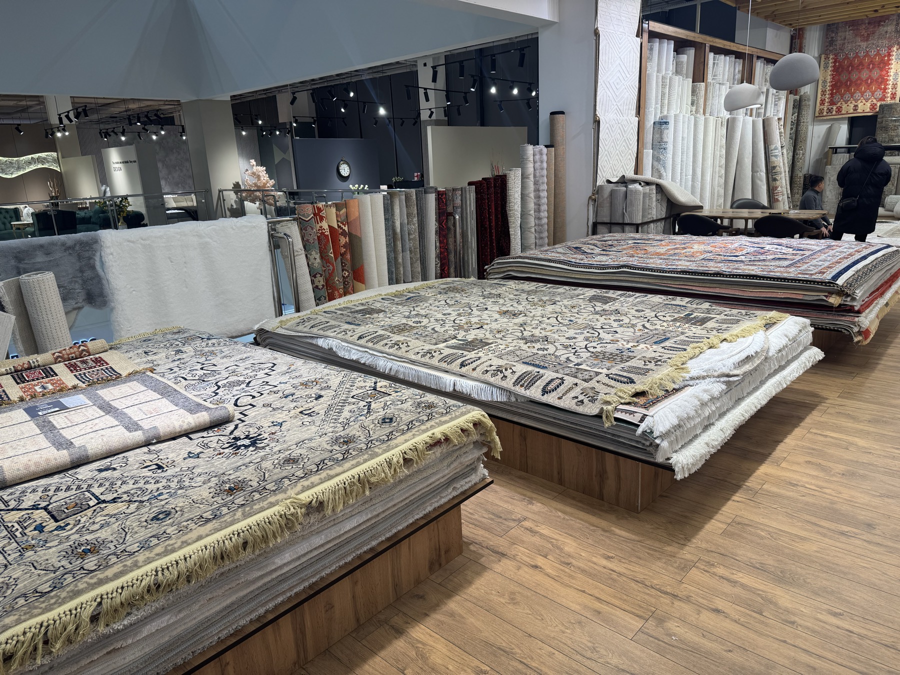 MURA carpet showroom